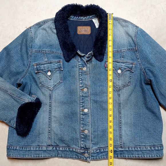 Levi's Trucker Jacket Women's Size 3X Faux Fur Collar Cuffs Quilt Lined Jean - Picture 15 of 15